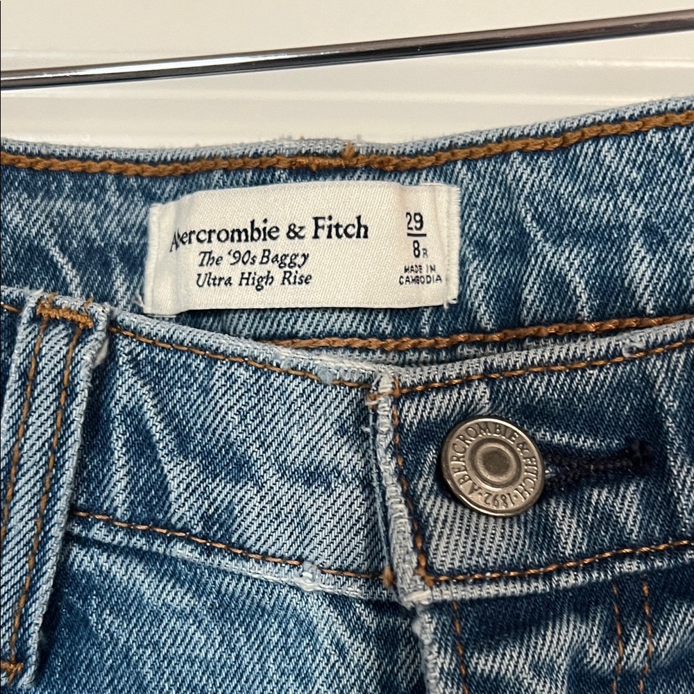 Abercrombie & Fitch the 90s baggy ultra high rise jeans - Picture 2 of 9